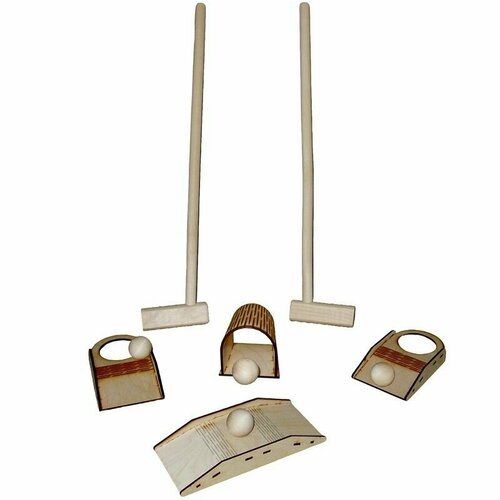 Набор игры в минигольф: 2 клюшки, горка, 2 лунки, 4 мяча, тунель. Материал - дерево