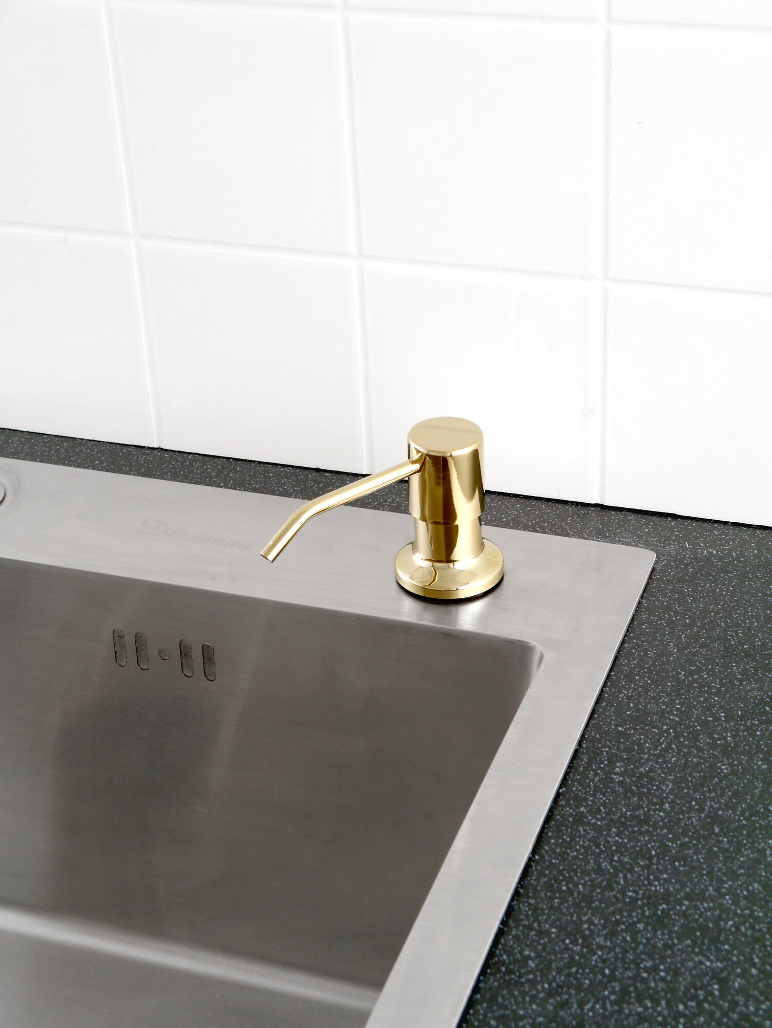 Дозатор для жидкого мыла Diadonna, встраиваемый, пластик, нержавеющая сталь, желтый — фото 1