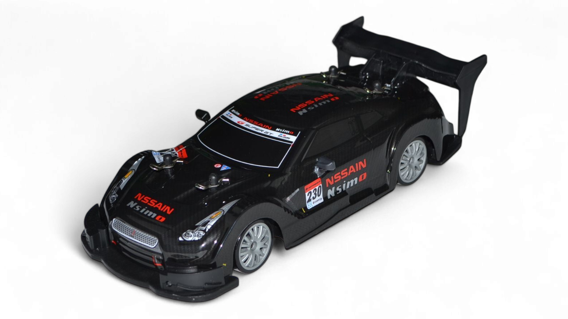 Радиоуправляемый автомобиль для дрифта Nissan GT-R 4WD масштаб 1:20