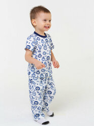 2771174 Пижама (футболка и брюки) для мальчика котмаркот белый/синий размер 104