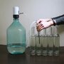 Устройство розлива жидкости по бутылкам