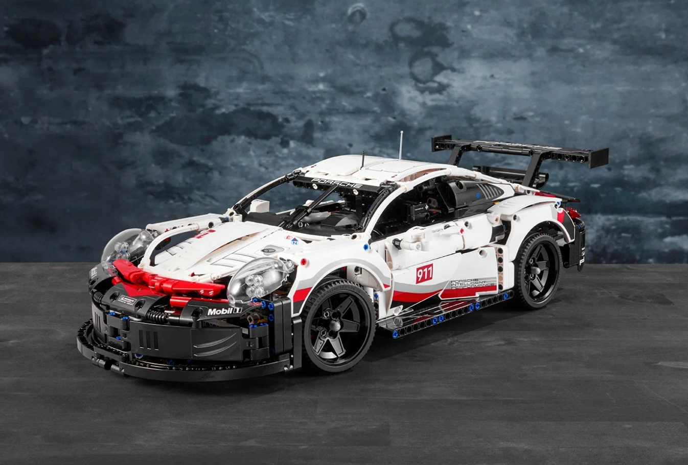 Конструктор Техник Porsche 911 RSR Technica 1631 деталь