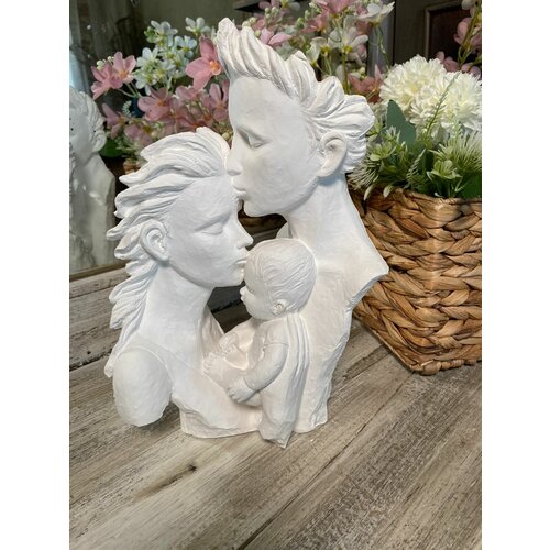 Статуэтка Семьяпара с малышемлюбовь 1000₽