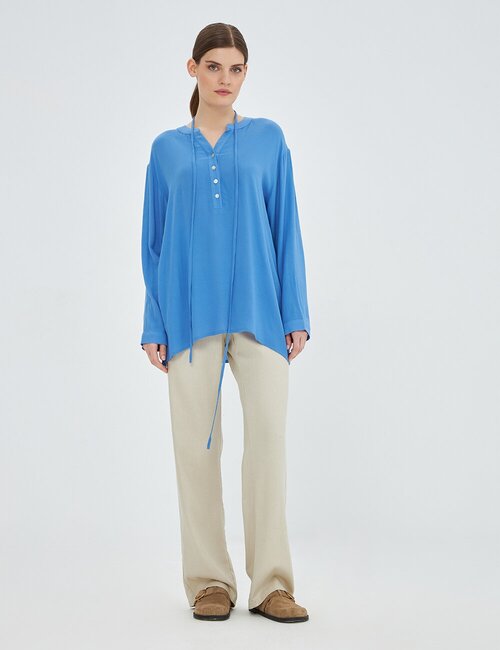Блуза  hassfashion, нарядный стиль, свободный силуэт, длинный рукав, пояс/ремень, однотонная, размер S, голубой
