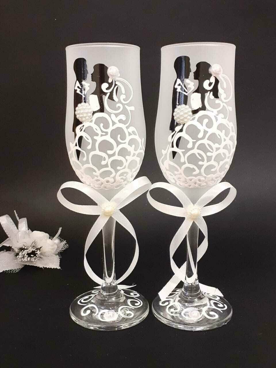 Свадебные бокалы "Молодожены" матовое стекло с росписью / фужеры для шампанского/ подарок на годовщину свадьбы/ набор 2 шт