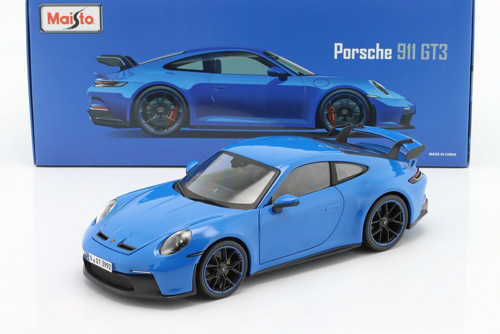 Модель Porsche 911 (992) GT3 1:18 Maisto