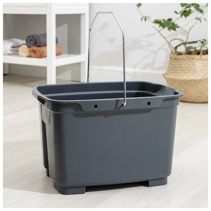 фото Ведро пластиковое для мытья окон, 18 литров, 46×37×28 см 075915