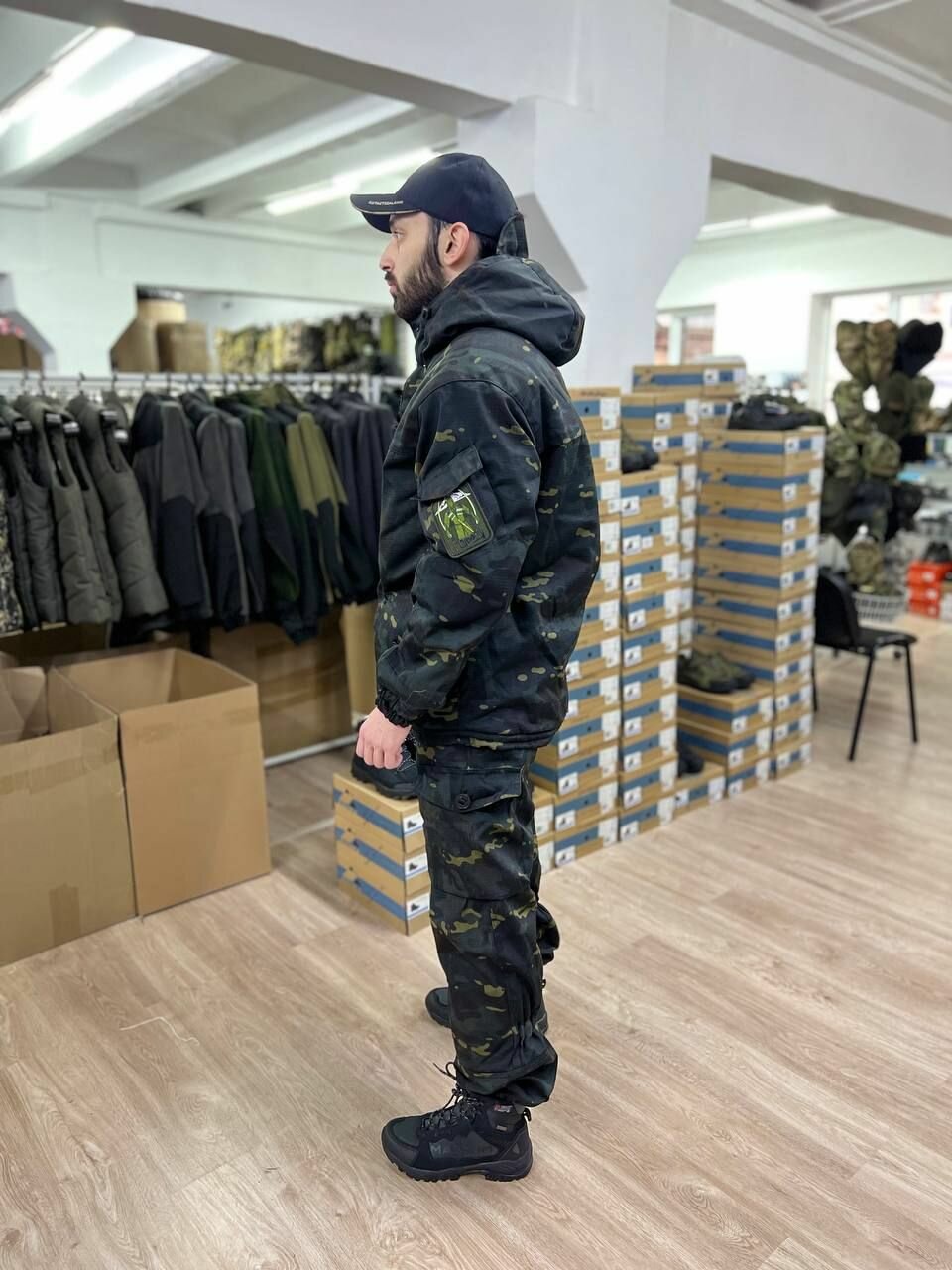 Костюм горка 5 зима лайт чёрный мультикам — фото 1