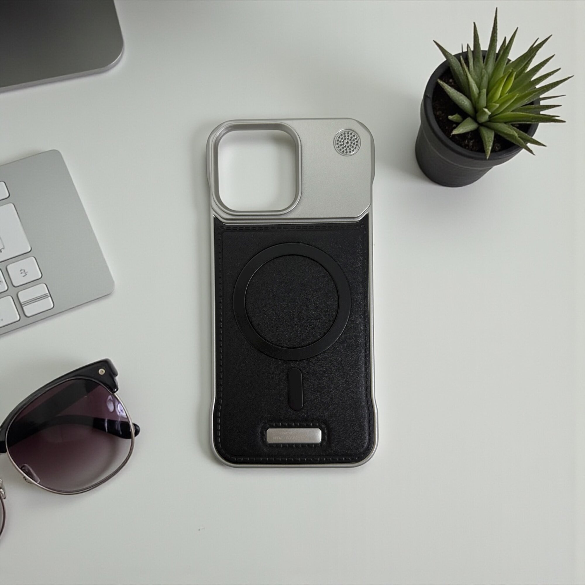 Чехол для iPhone 12 Pro из эко-кожи с металлическим дизайном, премиум, защитный, стильный и современный