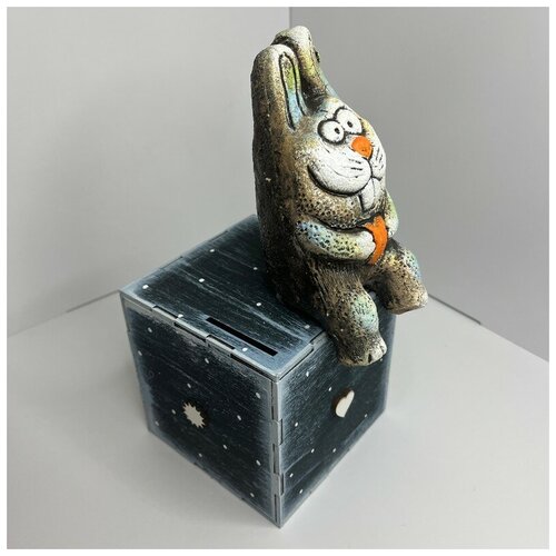 Копилка «Заяц с сердечком»