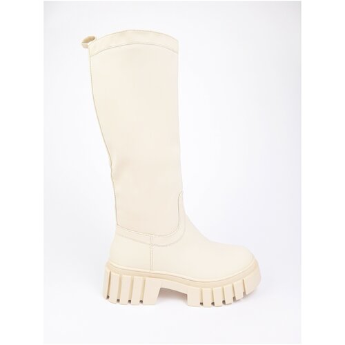 фото Женские кремовые сапоги зимние / corra