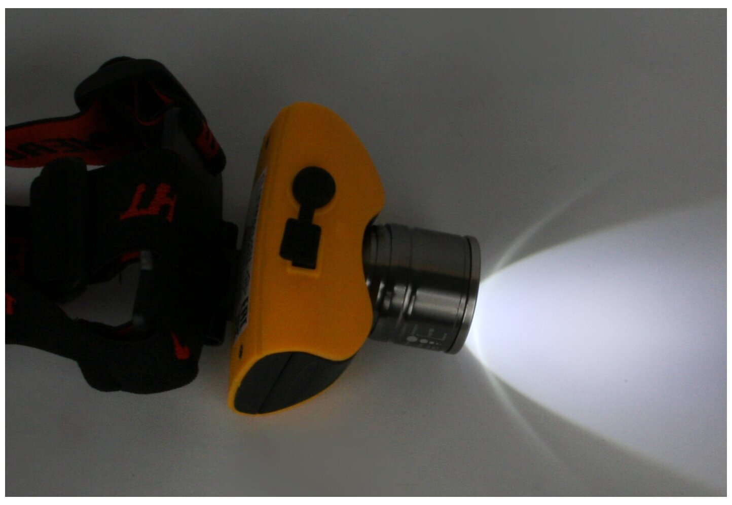 Аккумуляторный налобный фонарь Ultraflash - фото №4