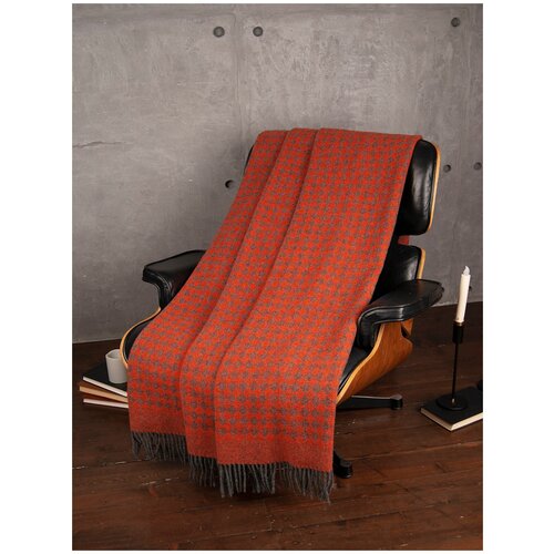 Плед из шерсти монгольского ягненка Saga 7-19 Litvilas (серый-красный), 140x200