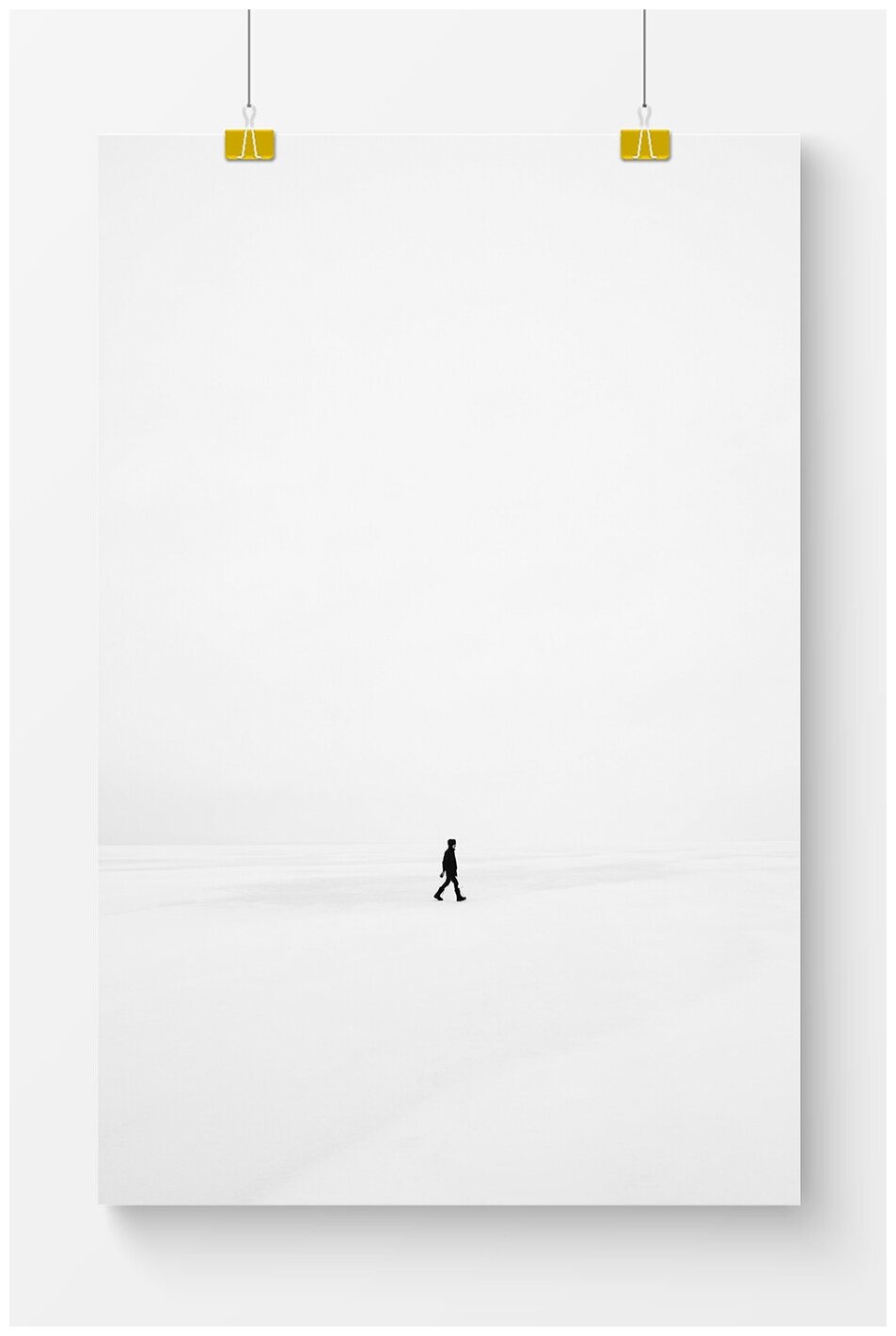 Постер на стену для интерьера Postermarkt Одинокий человек, размер 60х90 см, постеры картины для интерьера в тубусе
