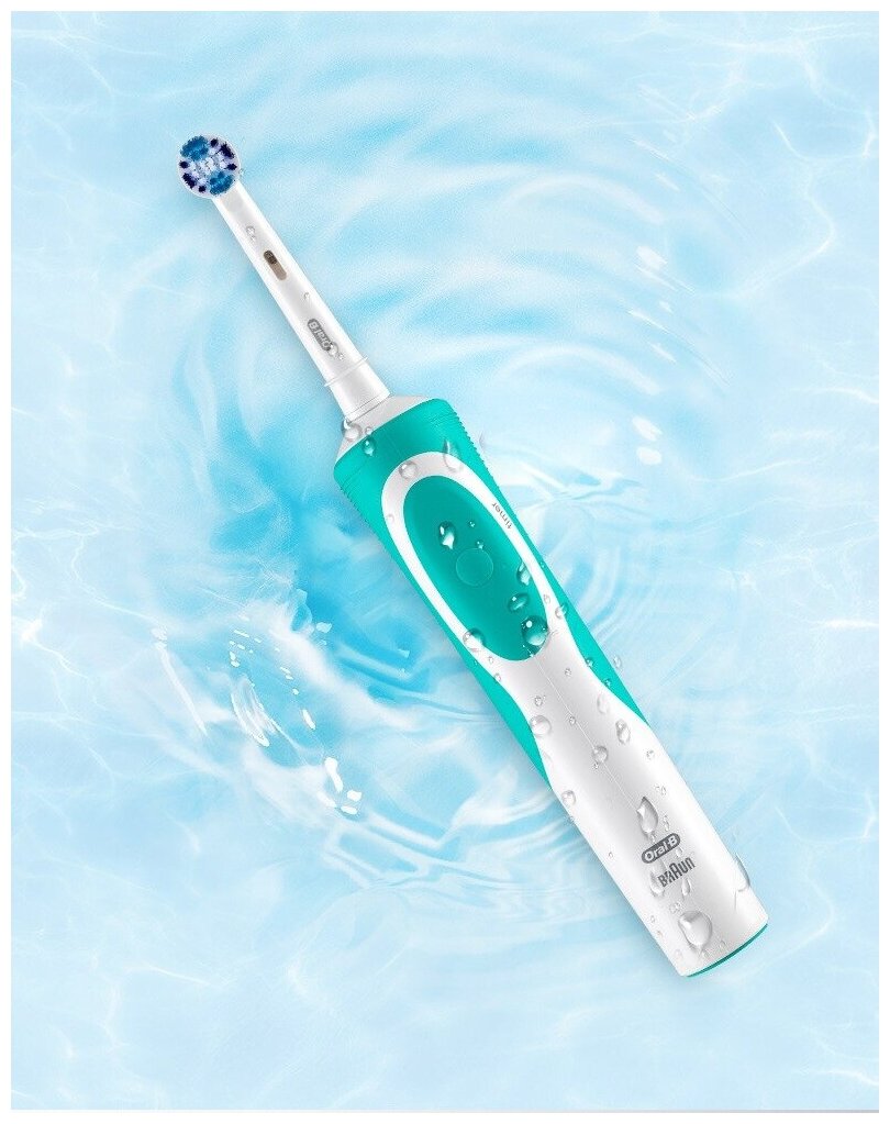 Электрическая зубная щетка Braun Oral-B Vitality (зеленая) - фотография № 5