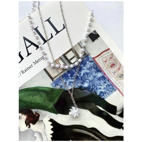 Бусы жемчуг с подвеской цветком