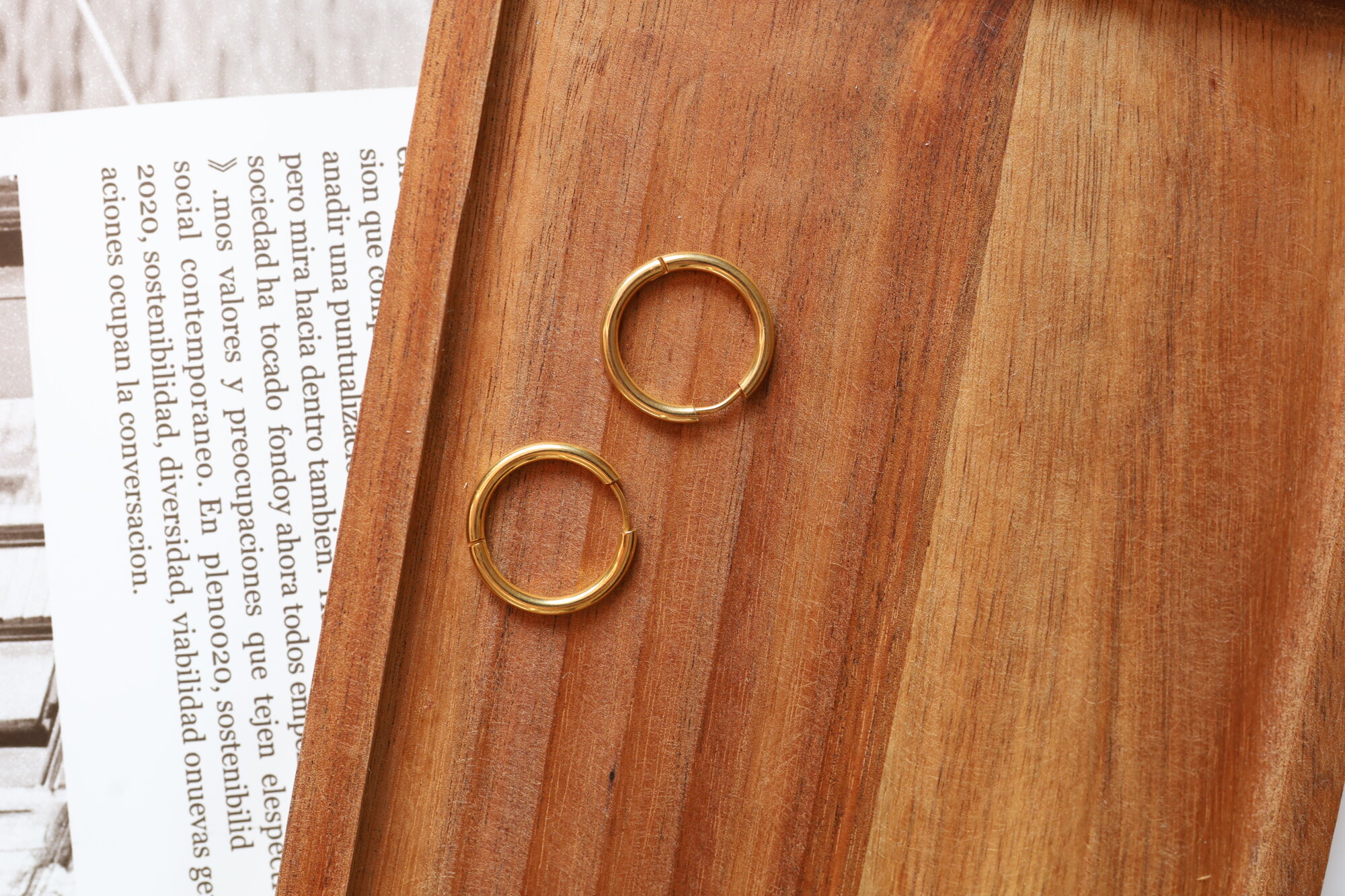 Серьги конго Цветные решения, золотистый — фото 1