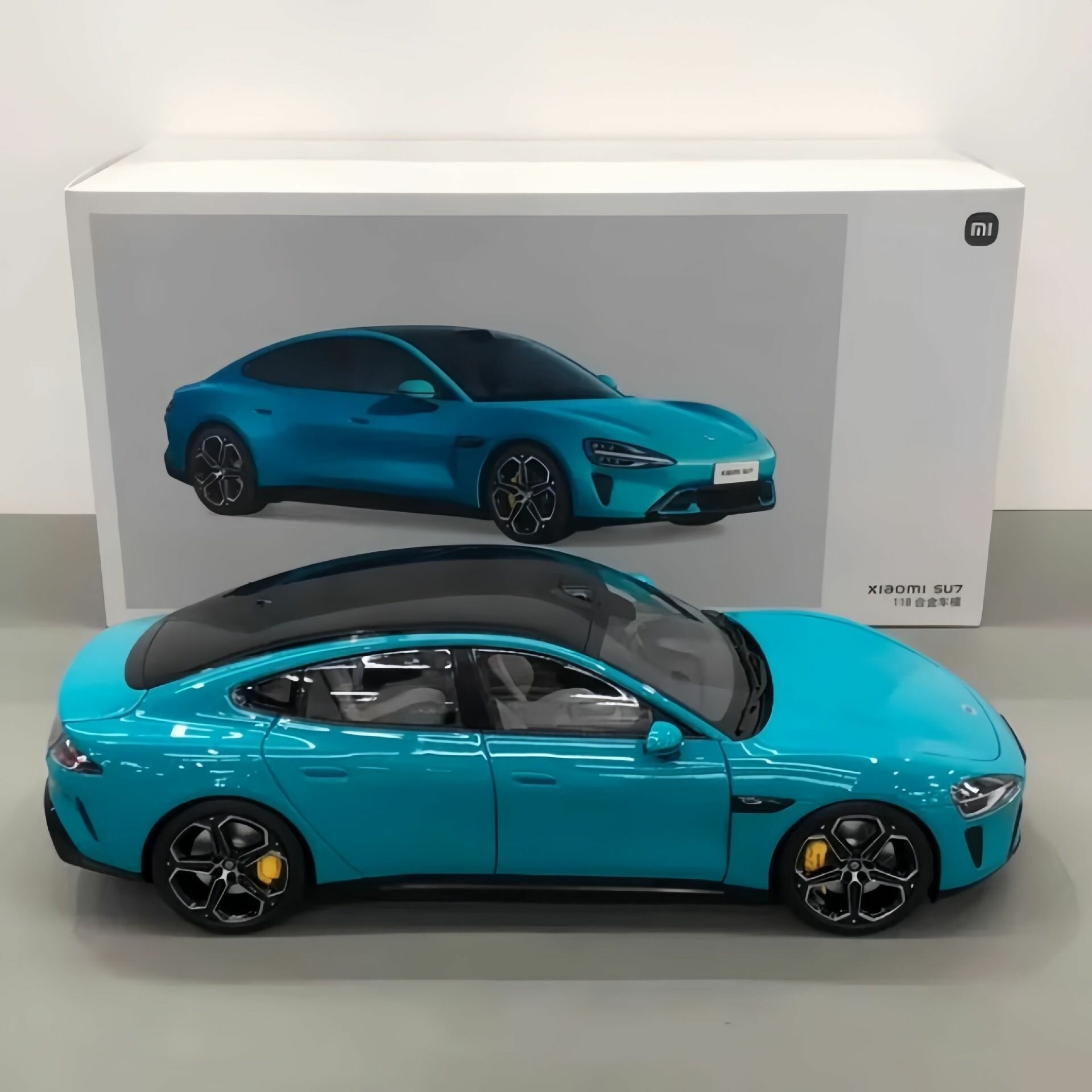 Машинка металлическая инерционная музыкальная модель XIAOMI SU7 Масштаб 1:24 Ксиоми