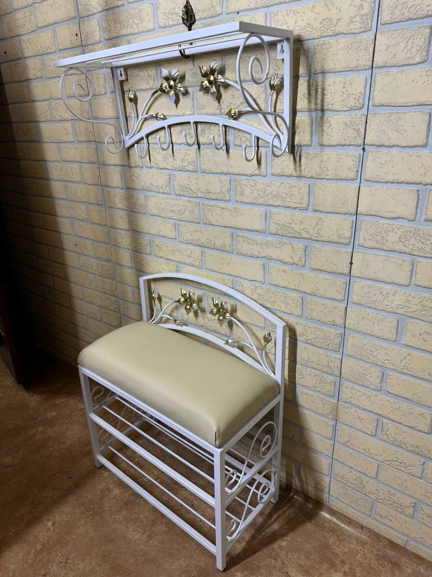 Кованая прихожая, вешалка + банкетка, Студия кованой мебели Нива, цвет белый/слоновая кость — фото 1