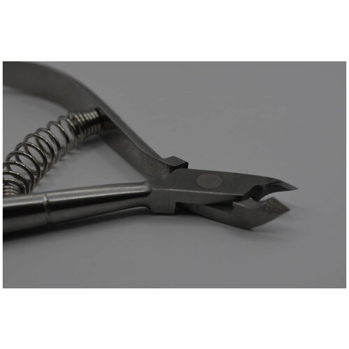 Cutwell Кусачки, щипцы маникюрные для среза кутикулы. С пружиной, 4 мм