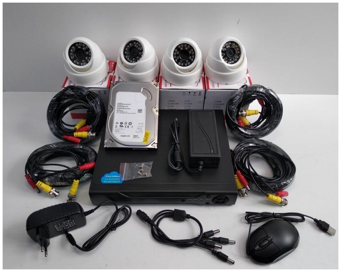 Полный комплект AHD видеонаблюдения на 4 камеры 5мП