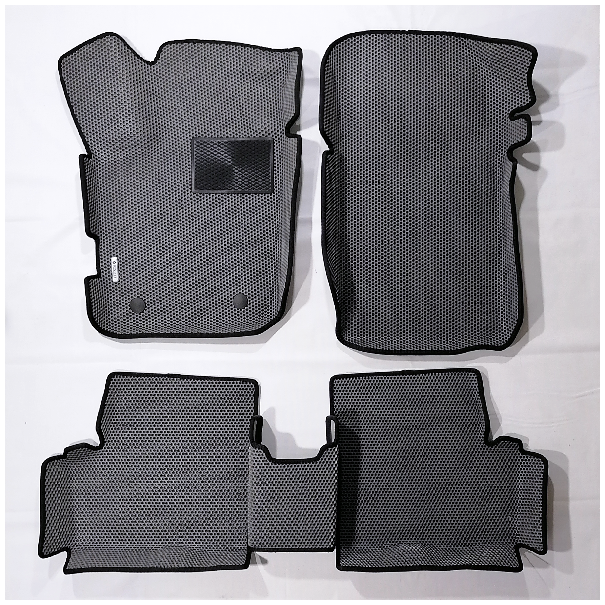 фото EVA коврики автомобильные с бортами 3D RENAULT SANDERO 2 (Рено Сандеро 2) 2018-2022 рестайлинг коврики эва