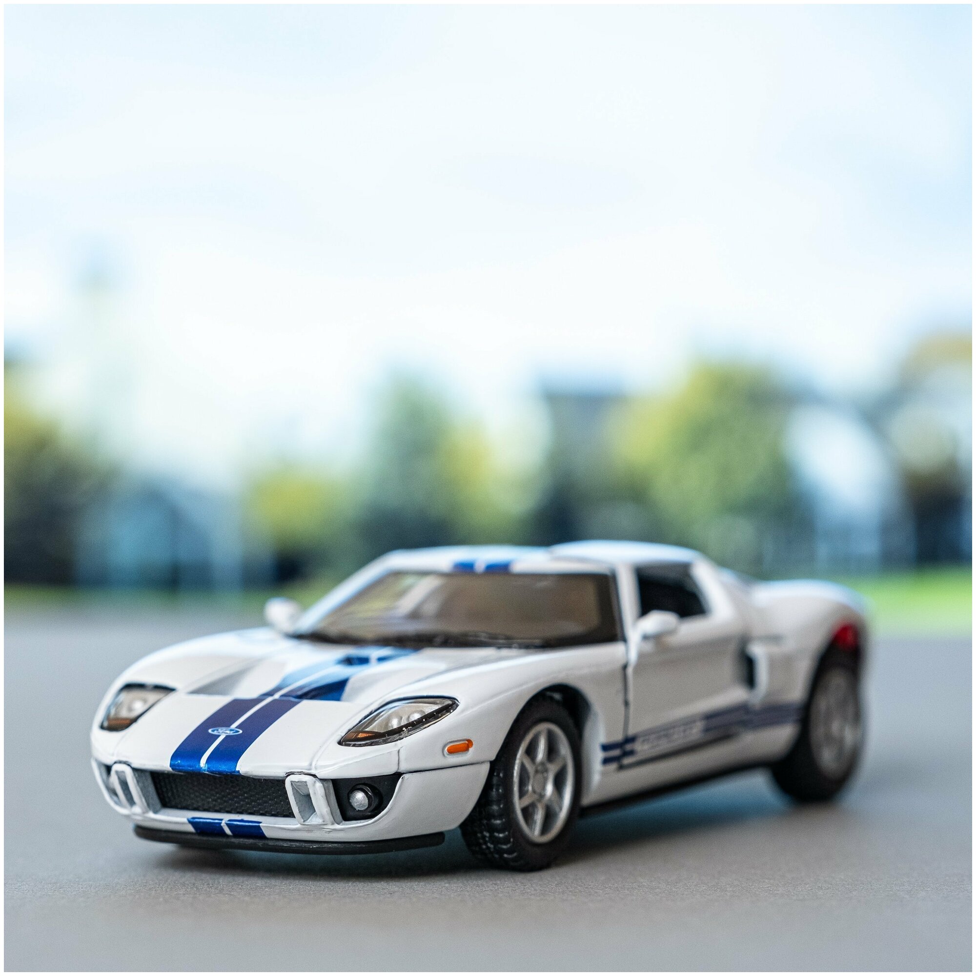 Ford gt 2006 красный