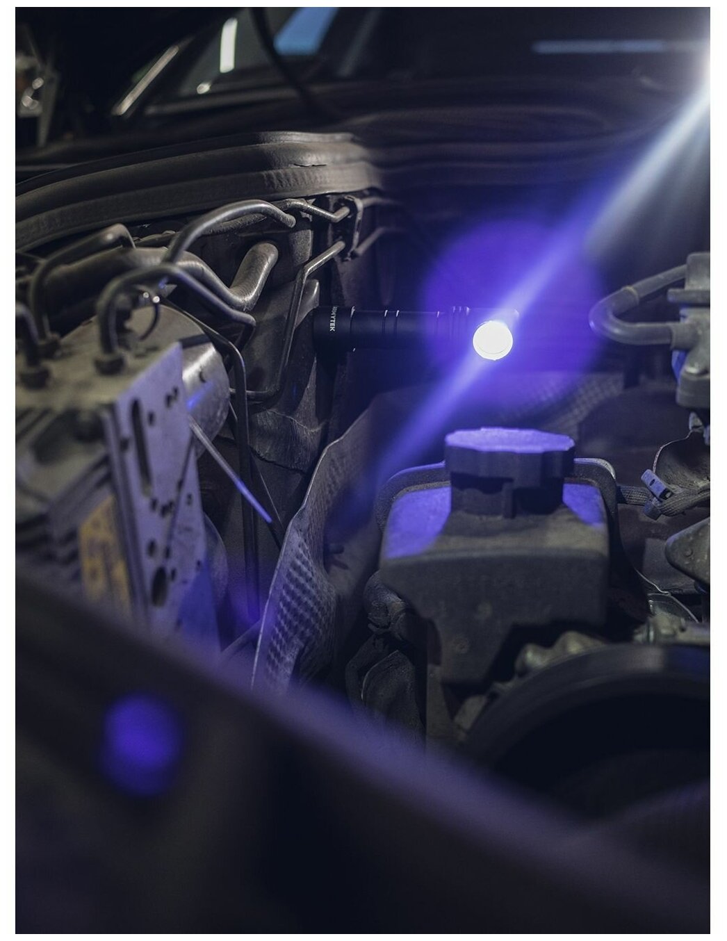 Универсальный фонарь ARMYTEK Wizard C2 WUV, черный / желтый [f08901uf] - фото №20