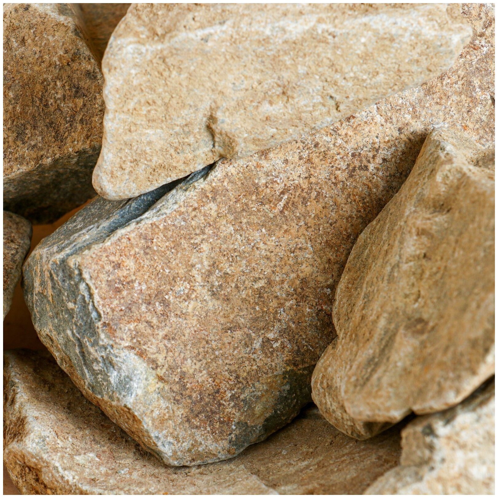 Камень для бани "Порфирит" колотый, коробка 20 кг. В наборе 1шт. - фотография № 2