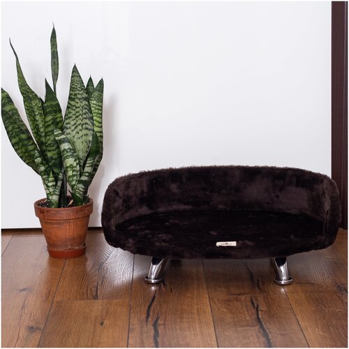 Диванчик-лежанка про хвост для кошек и собак на ножках 60х40см мех коричневый