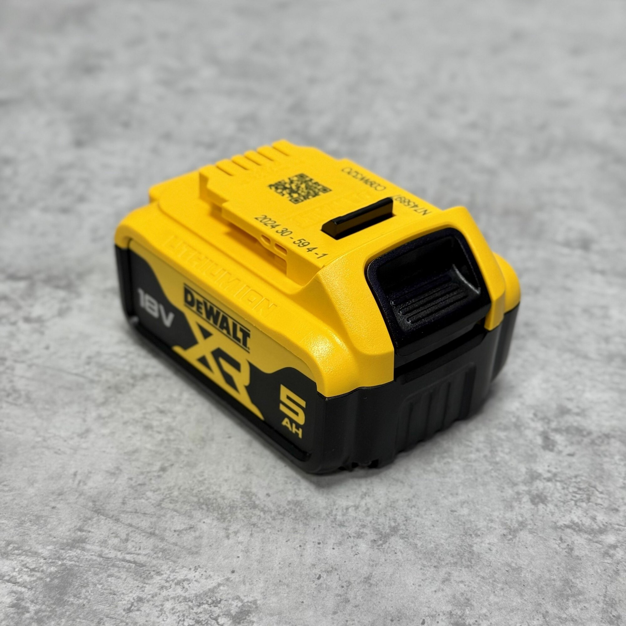 Аккумулятор DeWalt DCB184 Li-Ion, 18В, оригинал 5 Ач; без упаковки! — фото 1