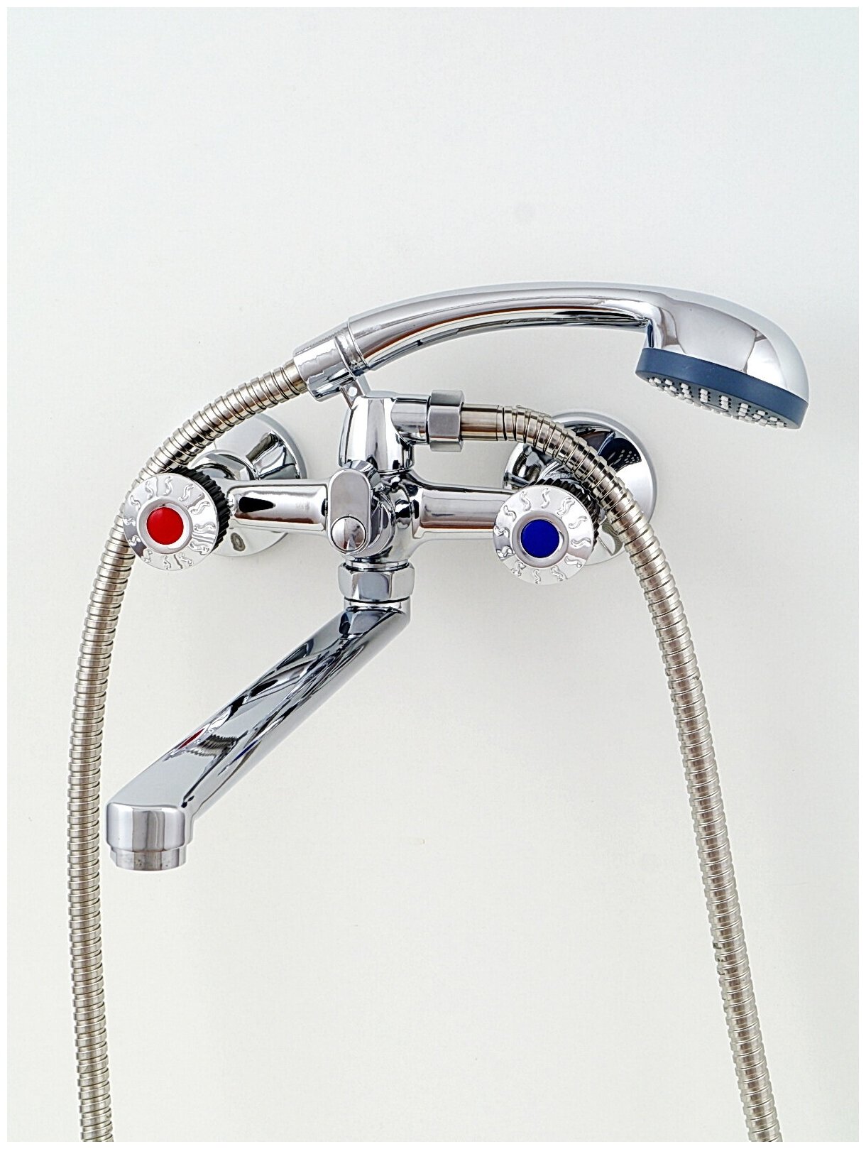 Смеситель на ванну Эверест B23-356F с длинным плоским поворотным изливом, керамические кран-буксы, хром
