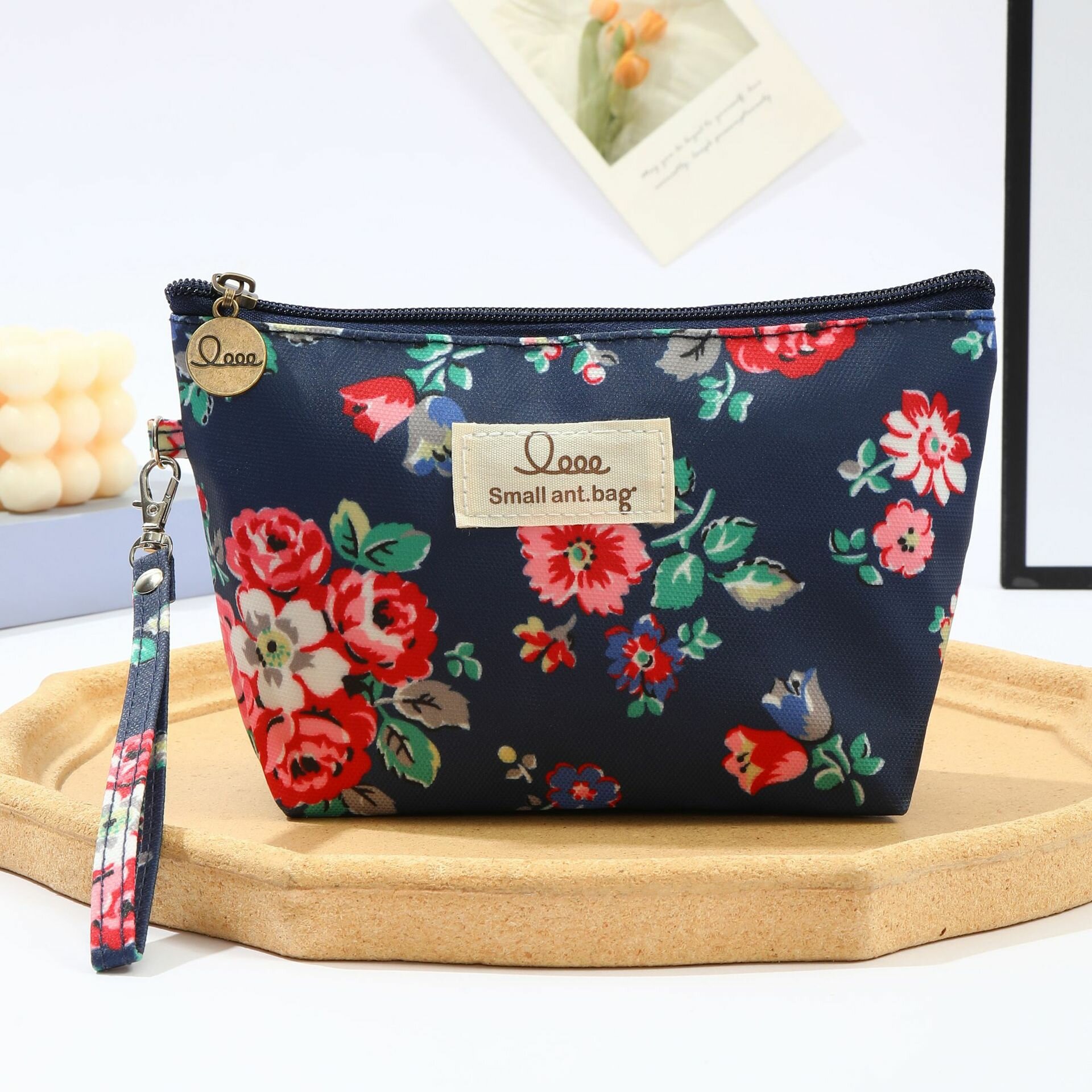 Косметичка SMALL ANT BAG