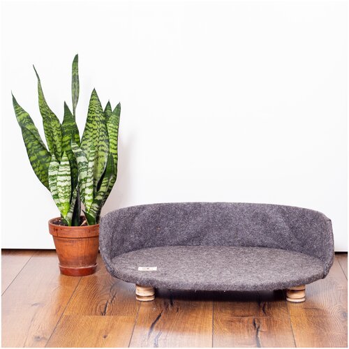 Диванчик-лежанка про хвост для кошек и собак на ножках 60х40см войлок