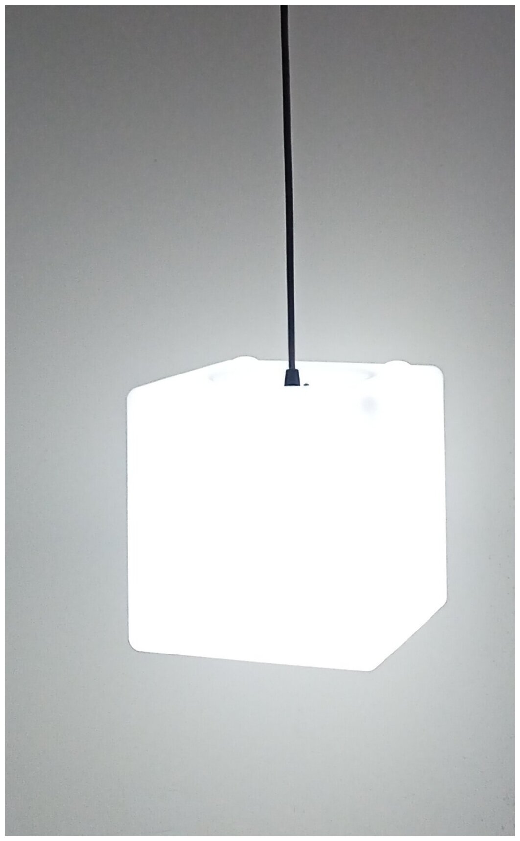Подвесной светодиодный светильник "Куб", серия D20/ белый