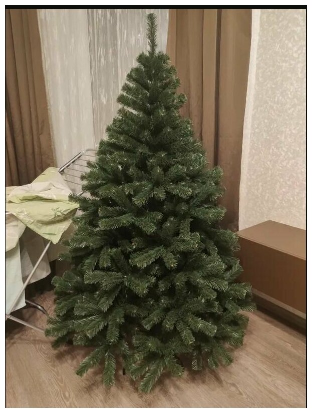 Искусственная елка Праздничная 210 cм, ПВХ, CRYSTAL TREES KP8721
