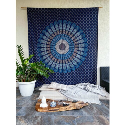 Этническое полотно с мандалой