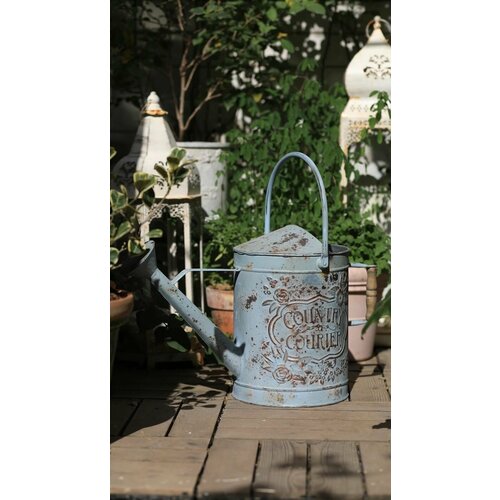 Лейка в ретро стиле металлическая для полива в саду