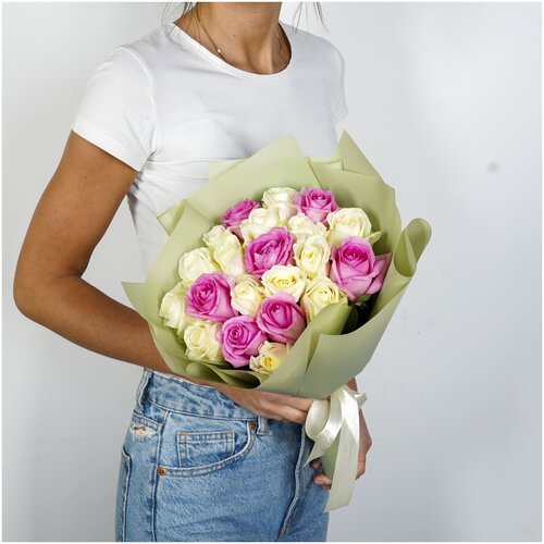 Цветы живые букет из белых и розовых роз , Россия 21 шт. (40 см), Лэтуаль Flowers