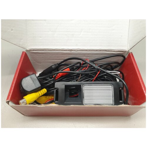 Камера заднего вида для Hyundai Genesis 2013-2016 95766B1200 5093000₽