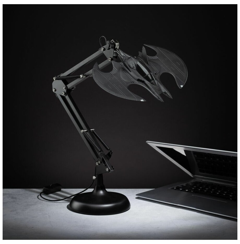 Настольная лампа Paladone DC Batman Batwing Posable Desk Light BDP PP5055BMV2 - фотография № 10