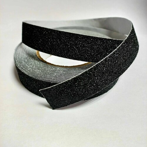 Лента противоскользящая 25мм х 10м 450₽