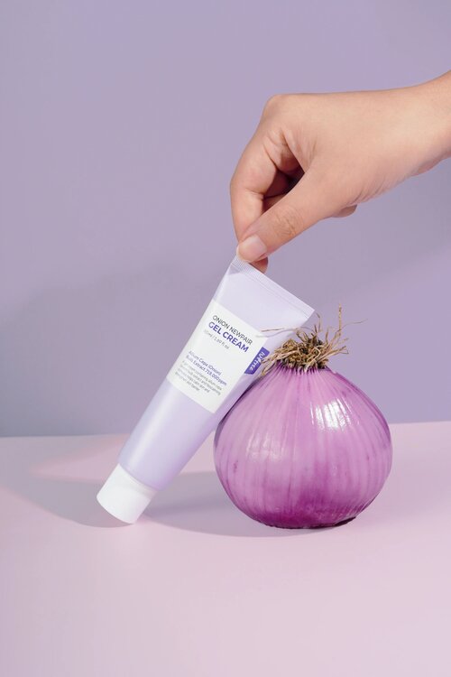 Гель-крем IsNtree Onion Newpair Gel Cream с экстрактом лука против воспалений для ровного тона, 50 мл