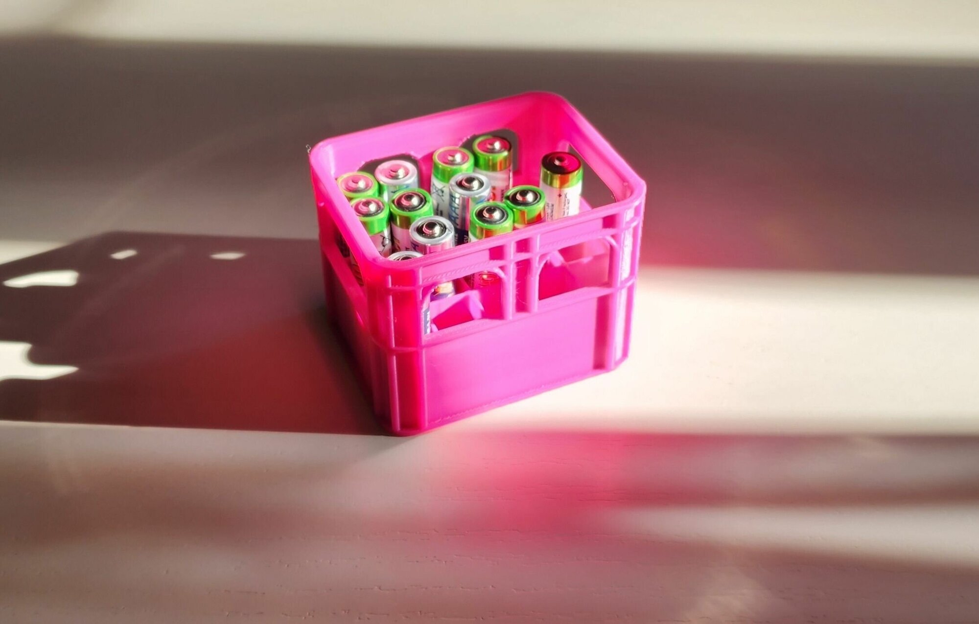 Органайзер / бокс / контейнер для хранения мизинчиковых батареек ААА, цвет розовый - фотография № 2