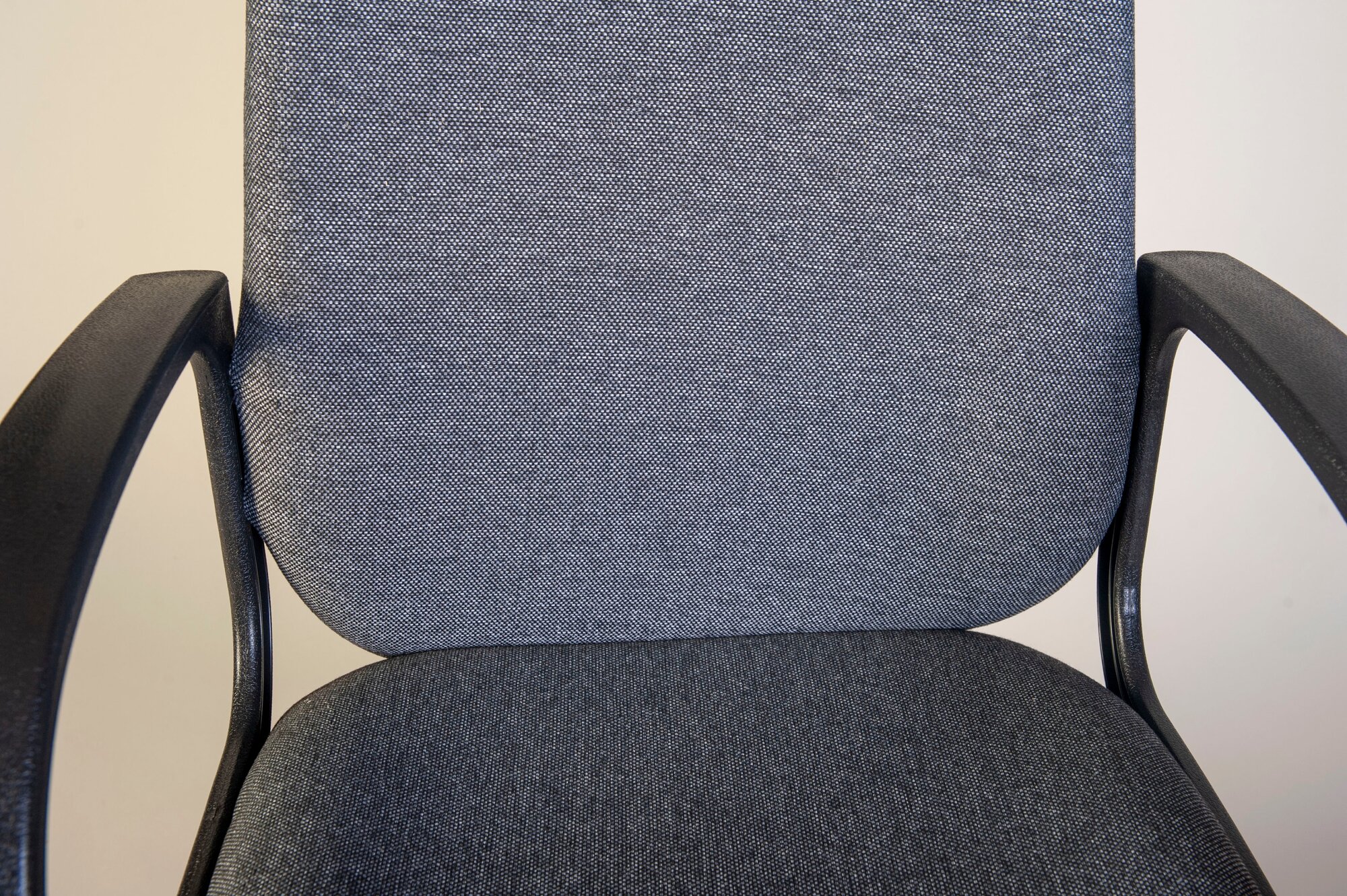 Кресло компьютерное офисное стул на колесиках для руководителя Hesby Chair 7 черное - фотография № 18