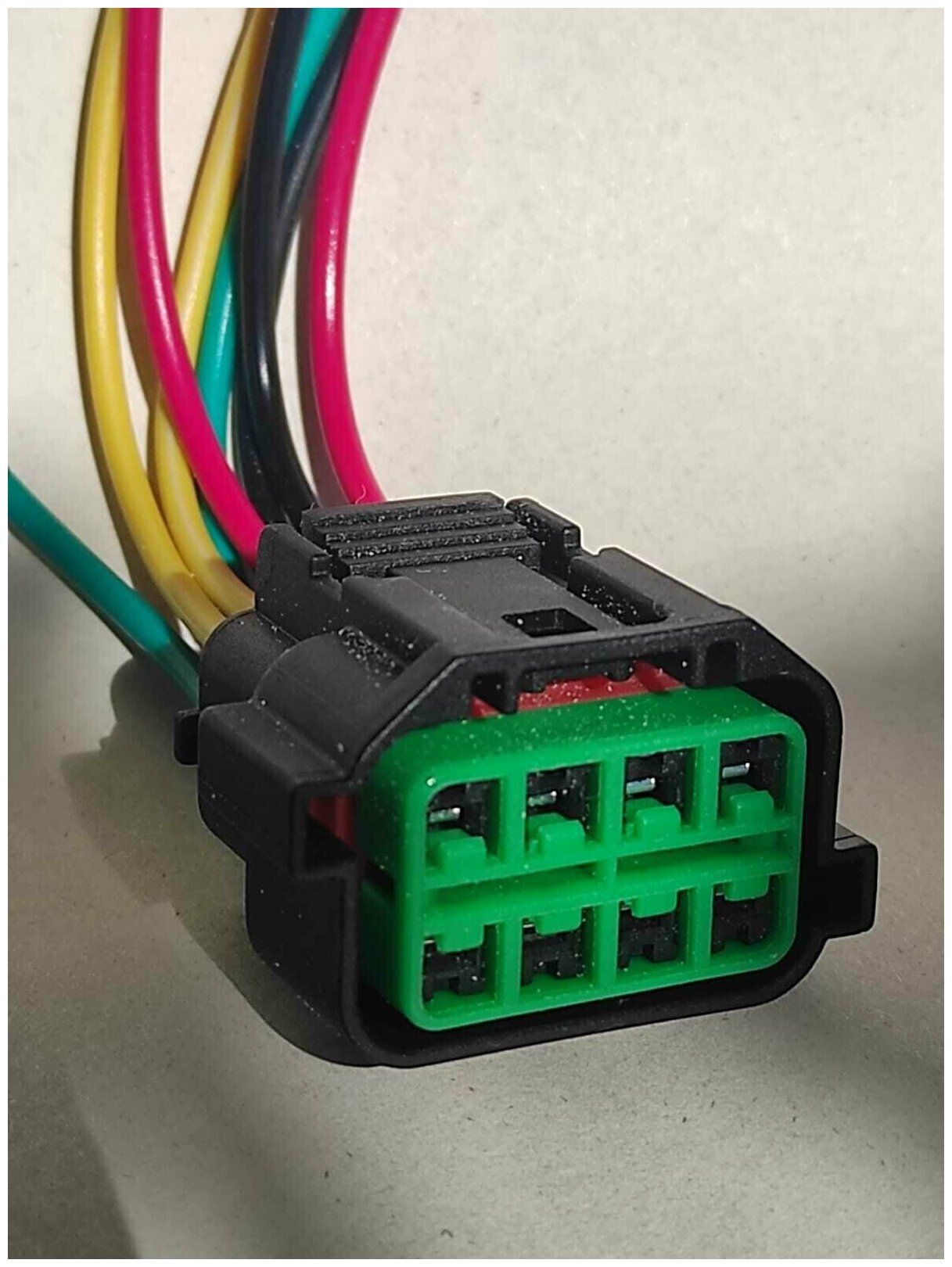 Разъем гнездовой 8 pin серии XWP, фар и задних фонарей а/м Hyundai OEM: HP066-08021 (HP06608021)-1 шт