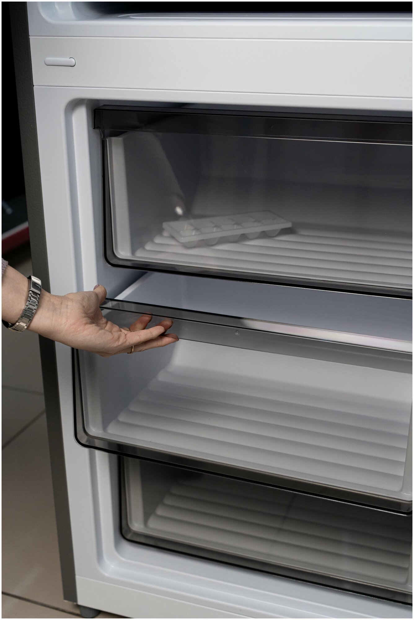 Холодильник JACOO JRF-K378 Inox, NO FROST - фотография № 9