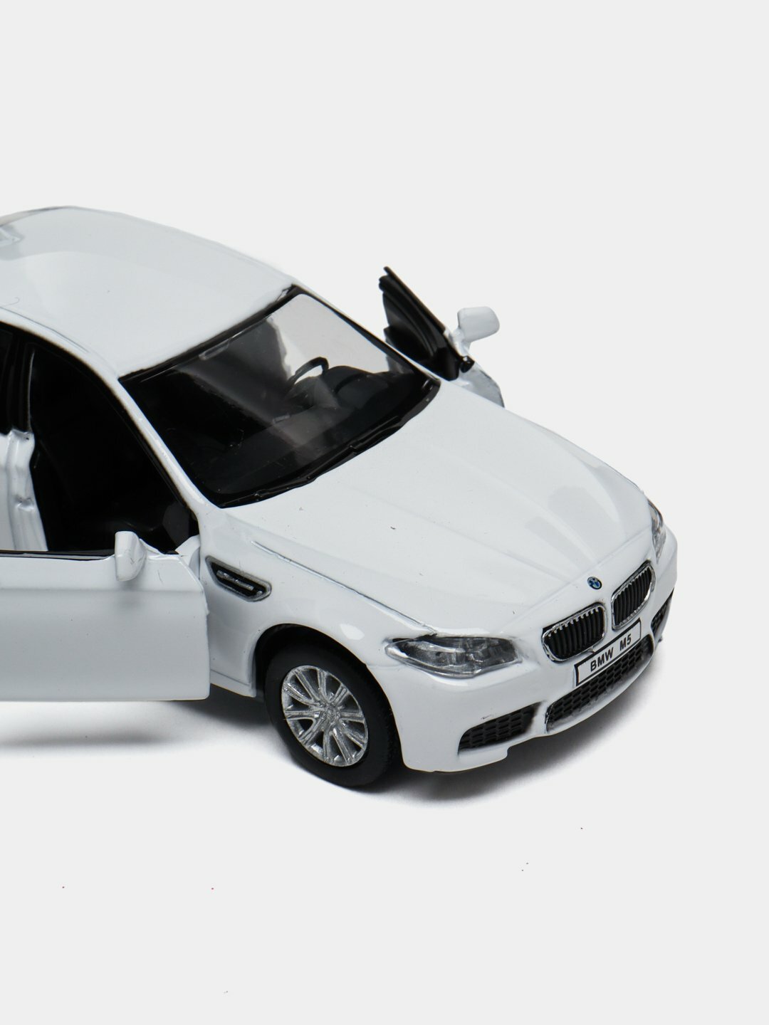 Инерционные коллекционные игрушечные машинки 1:36, Bmw M5 Белый — фото 1
