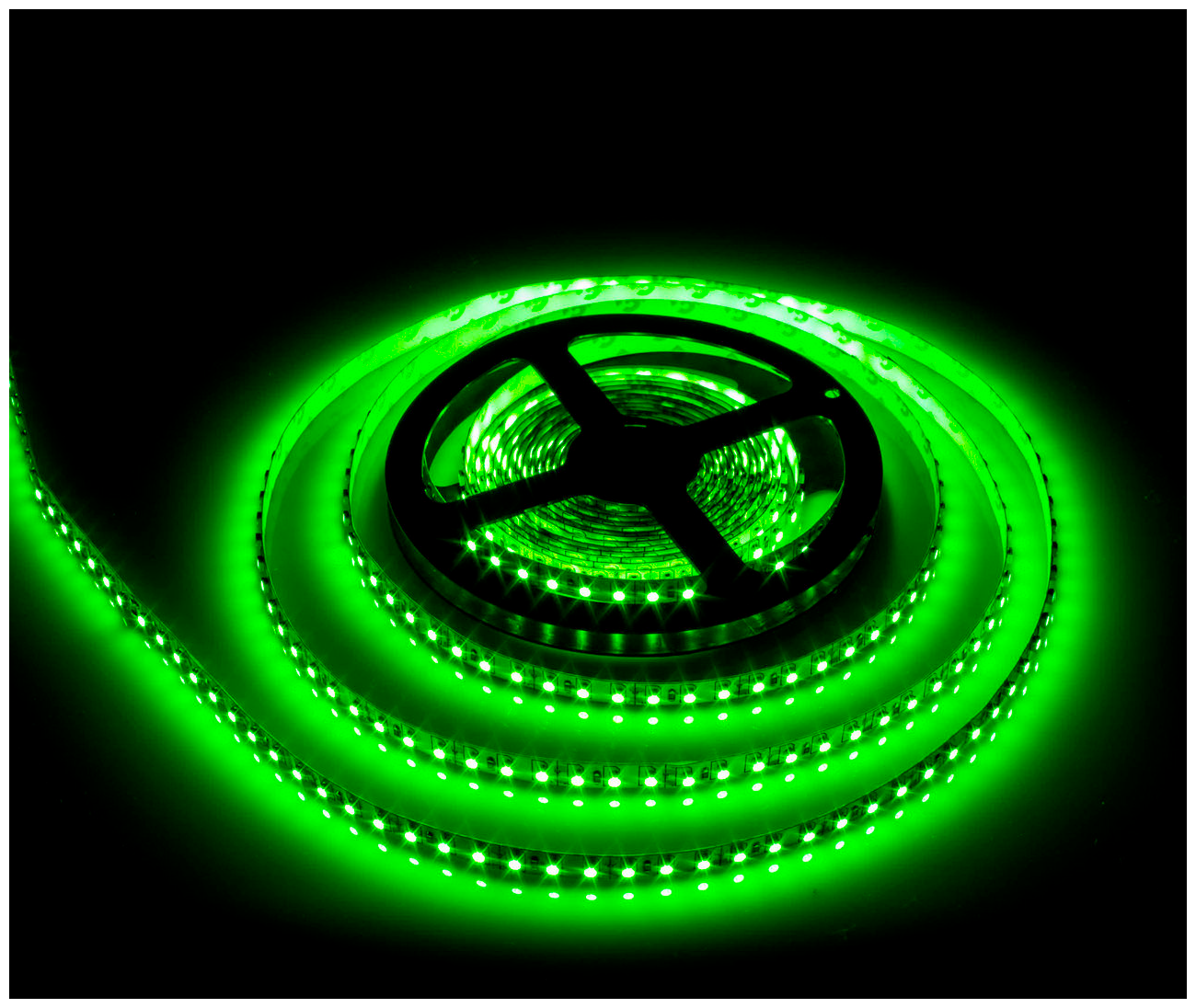 Светодиодная лента на самоклеящейся основе Eleganz 9.6Вт 5М зеленая Lux