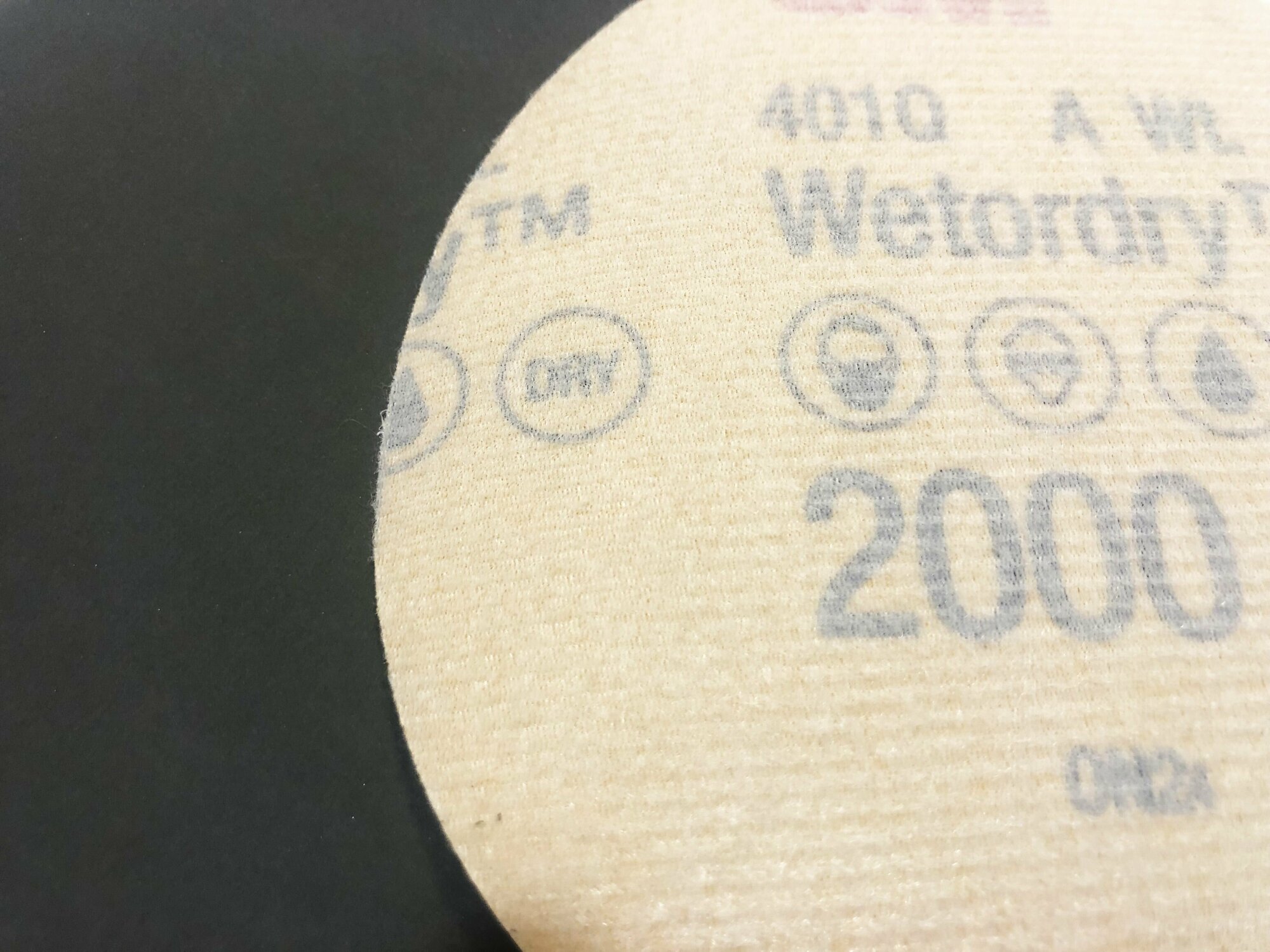 3M WetorDry Шлифовальный круг 401Q Р2000, без отверстий, 150мм. (Упаковка 5шт) - фотография № 2